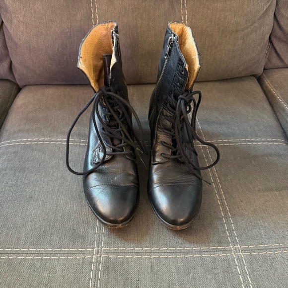 FRYE Courtney Black Lace-Up Leather Booties - Picture 2 of 8